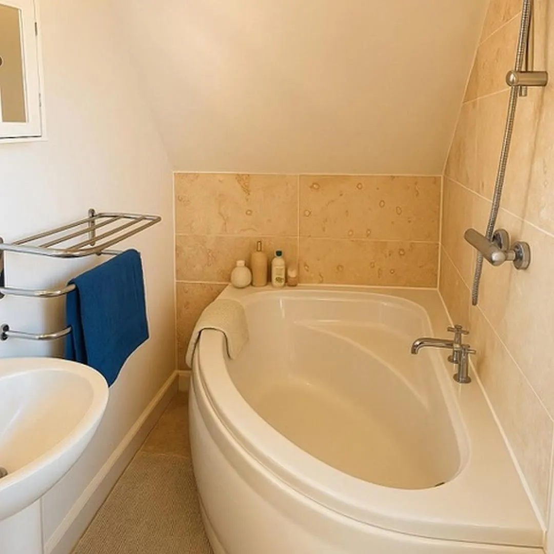 Elegant 2Bd Townhouse In Thirsk: Cozy & Stylish Villa